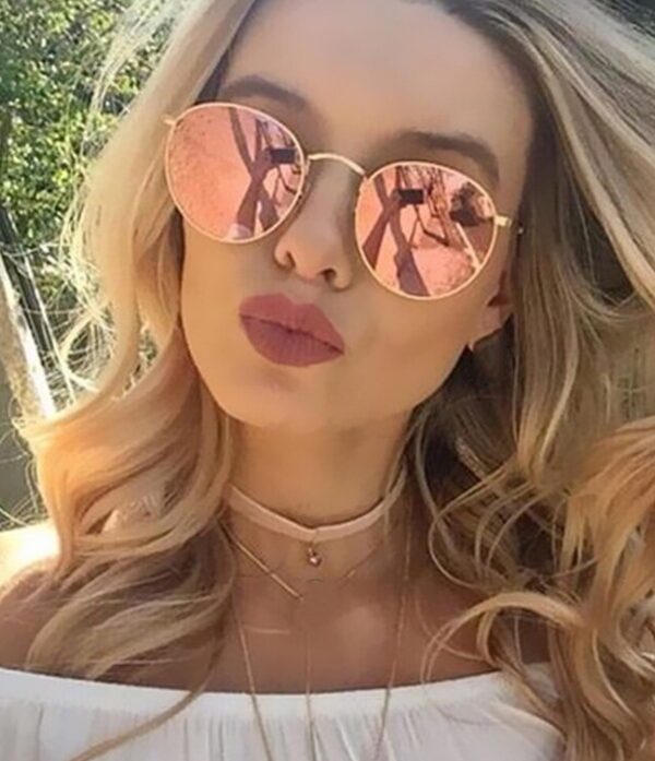 women-retro-sunglasses
